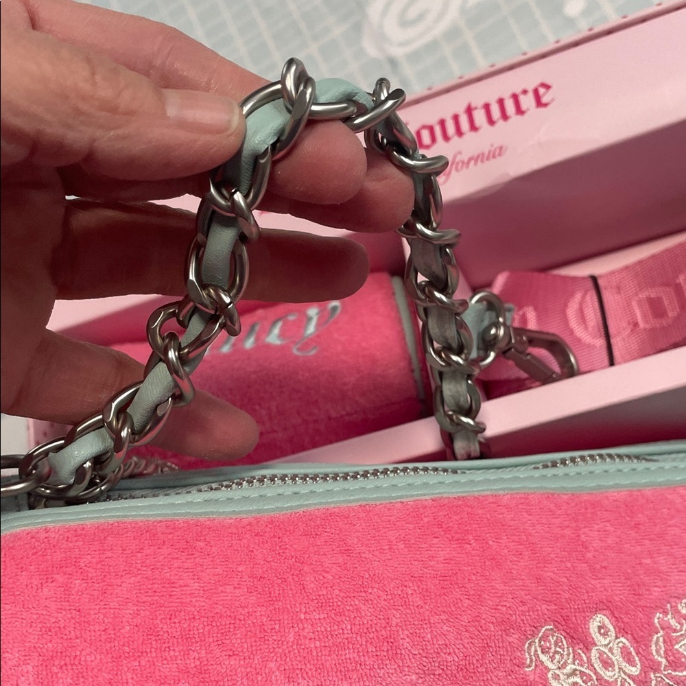 Juicy Couture Pink Barrel Bag Set - Picture 5 of 5